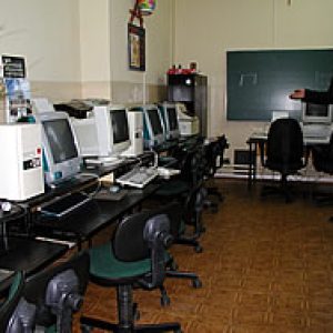 Pracownia Informatyczna - Szkoły Podstawowej im. Jana Pawła II w Huszlewie